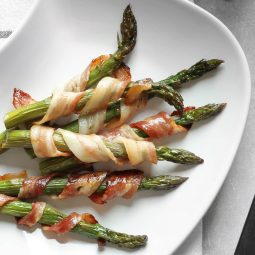 Gebackener Spargel mit Speck