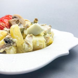 Hähnchensalat mit Champignons und Ananas