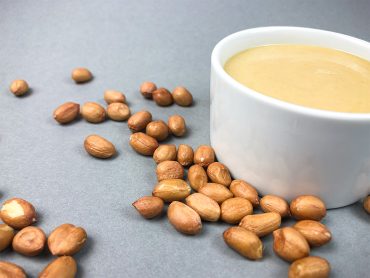 Japanische Erdnusssauce