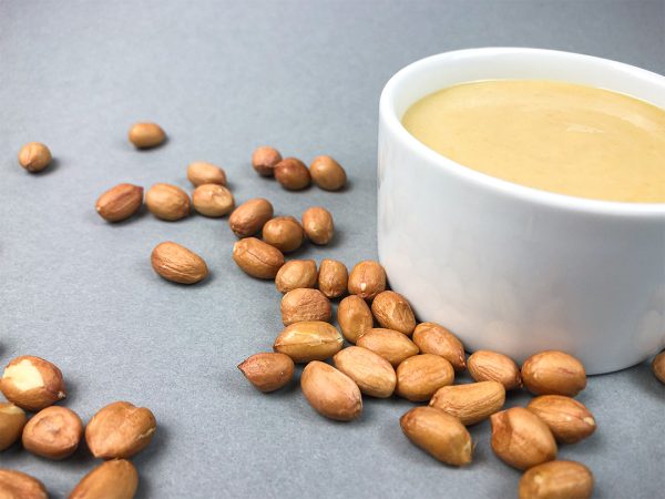 Japanische Erdnusssauce