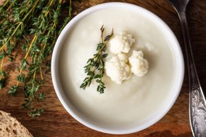 Velouté Dubarry – Cremige Blumenkohlsuppe