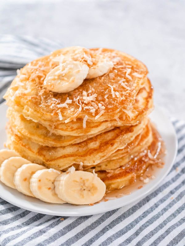 Bananen-Pfannkuchen mit Kokos