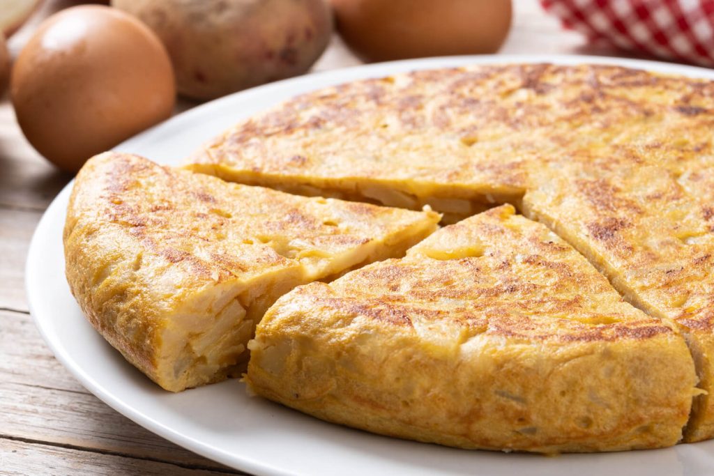 Spanisches Omelett mit Kartoffeln (Tortilla Española)