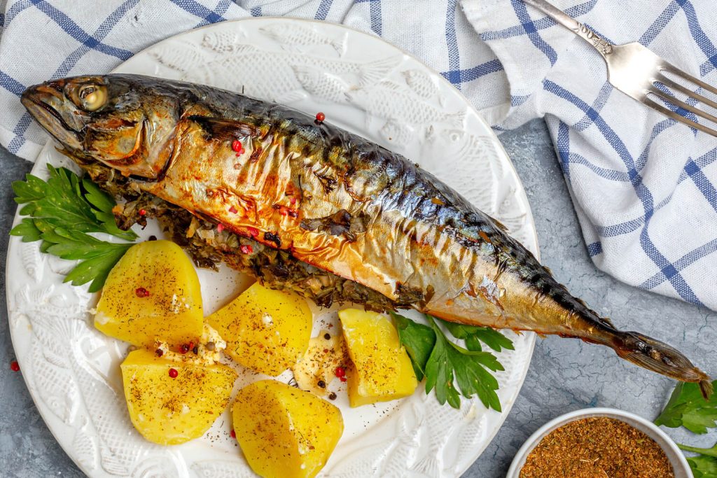 Gebackene Makrele mit Zitrone und Dill