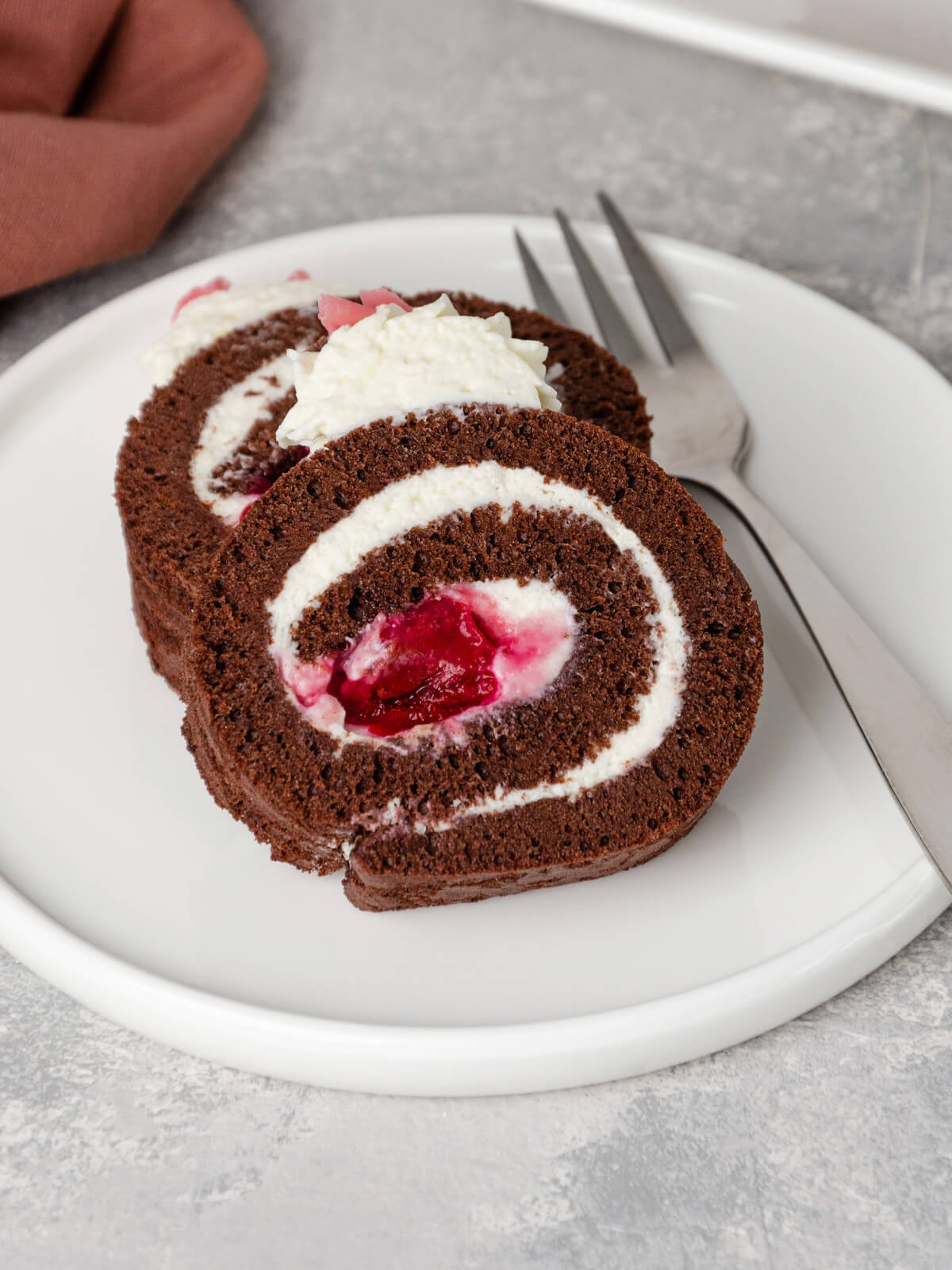 Schwarzwälder Kirsch Biskuitrolle