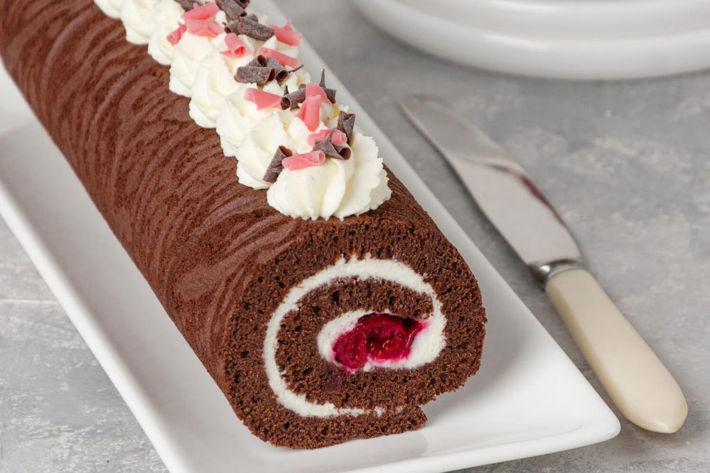 Schwarzwälder Kirsch Biskuitrolle