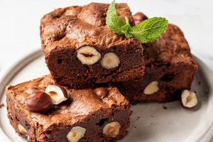 Haselnuss-Brownies mit Espresso und Schokolade