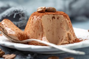 Panna Cotta mit Milchschokolade und Kaffee