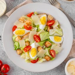 Caesar-Salad mit Hähnchen