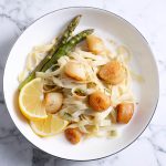 Pasta mit Spargel und Jakobsmuscheln