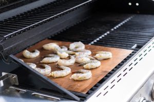 Cremige gegrillte Garnelen