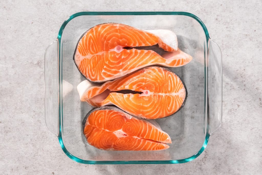 Gegrillter-Lachs-in-Honig-Zitronen-Marinade