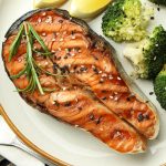 Gegrillter-Lachs-in-Honig-Zitronen-Marinade