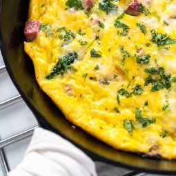 Herzhafte Frittata mit Spinat & Schinken