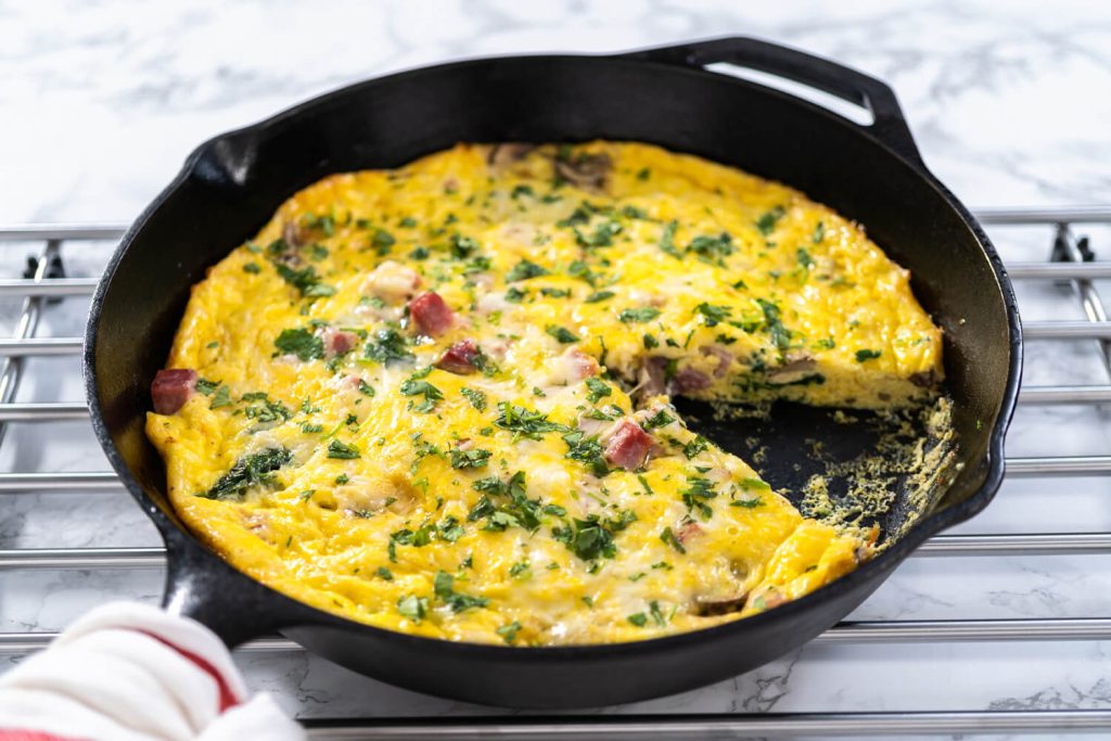 Herzhafte Frittata mit Spinat & Schinken