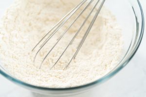 Sommerliche Tarte mit Mascarpone und frischen Beeren