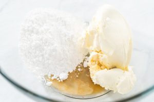 Sommerliche Tarte mit Mascarpone und frischen Beeren