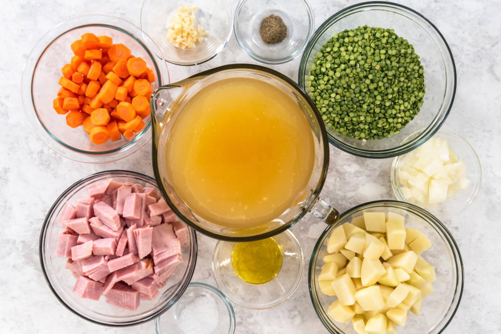 Spalterbsensuppe mit Schinken nach Bauernart