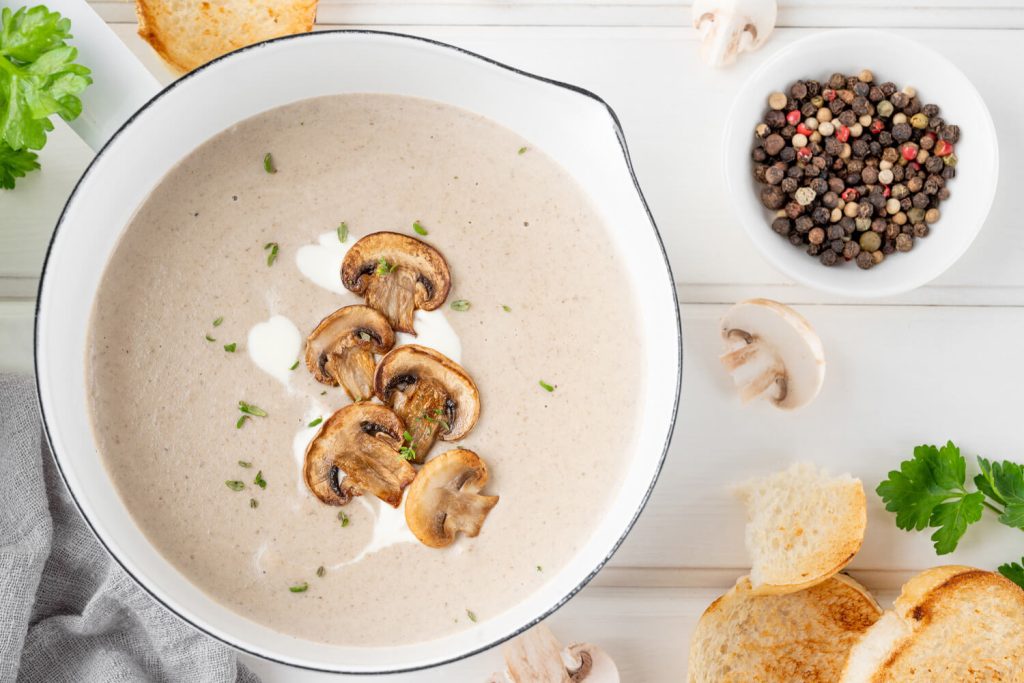 Cremige Pilzsuppe mit Sahne