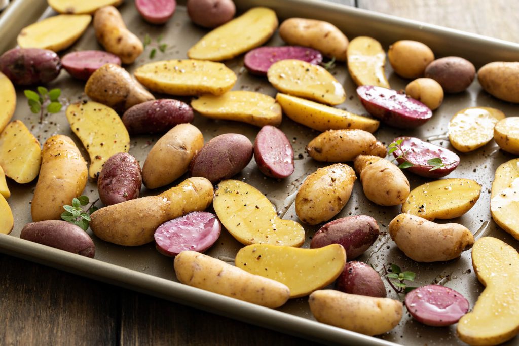 Geröstete Fingerling-Kartoffeln mit Kräutern