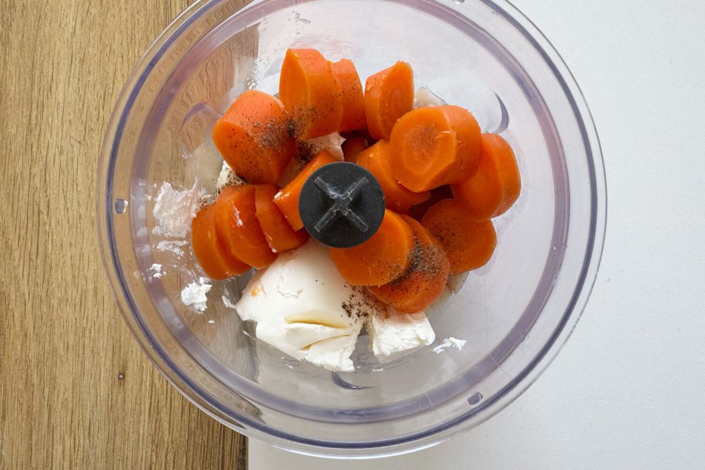 Heringsaufstrich mit Karotte und Frischkäse