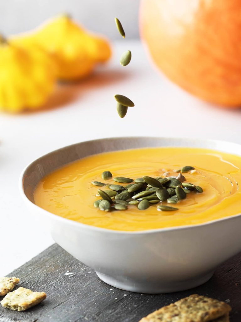 Kürbiscremesuppe mit Ingwer Zimt Muskatnüsse