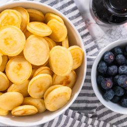 Pfannkuchen-Bissen (Mini-Pancake-Cereal)