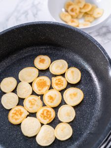 Pfannkuchen-Bissen (Mini-Pancake-Cereal)