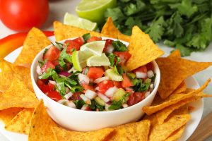 Pico de Gallo – Frische mexikanische Salsa mit Tomaten und Limette