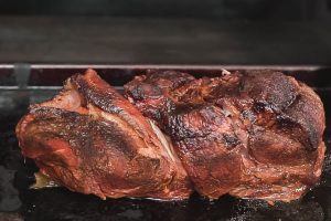 Zart geschmortes Pulled Pork aus dem Ofen (Slow Roasted Pulled Pork)