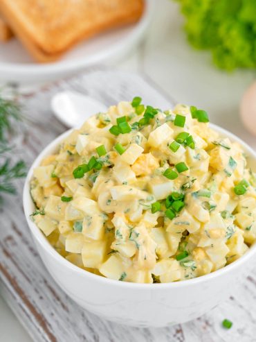 Einfacher Eiersalat mit Frühlingszwiebeln