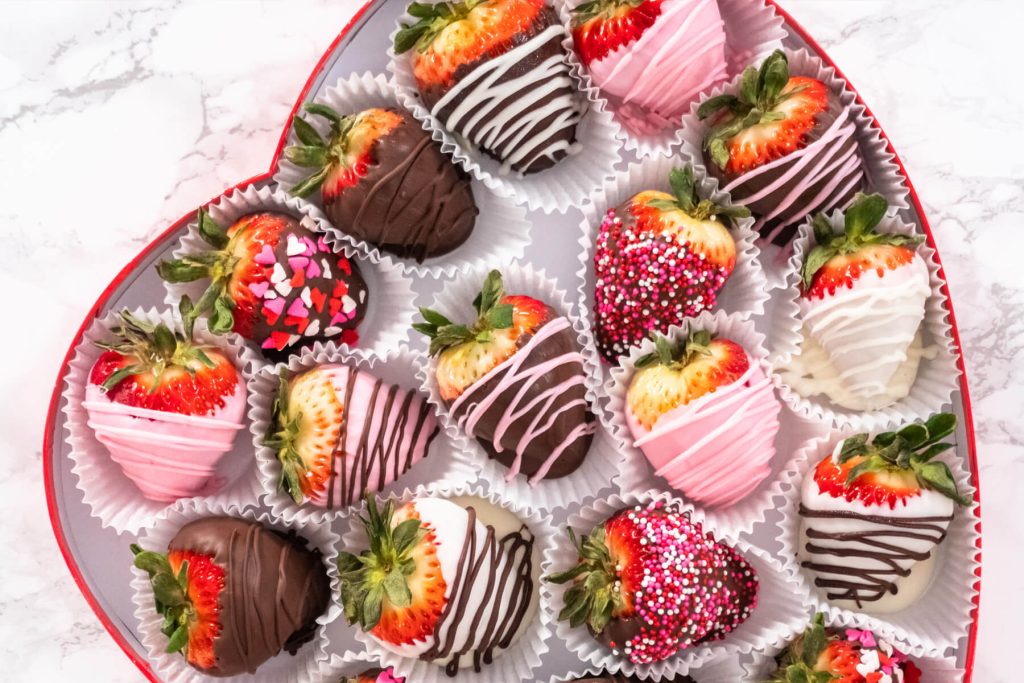 Erdbeeren in Schokolade selber machen: Das schnelle Rezept mit Tipps für perfekte Schoko-Erdbeeren