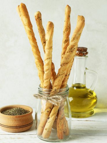 Italienische Grissini mit Kräutern