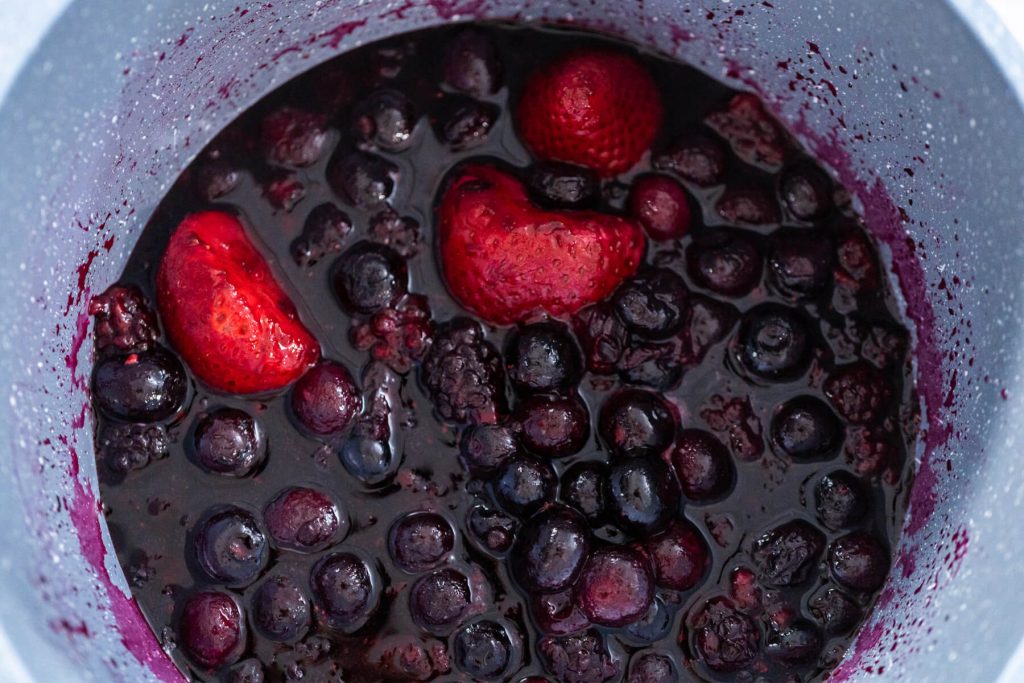 Hausgemachtes Beerenkompott