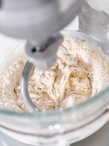 Knusprige Grillpizza mit deinem Lieblingsbelag