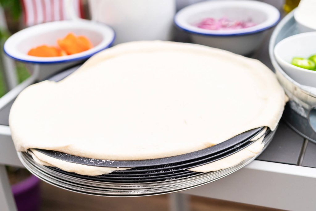 Knusprige Grillpizza mit deinem Lieblingsbelag