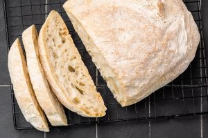 Luftiges Ciabatta-Rezept mit großen Poren
