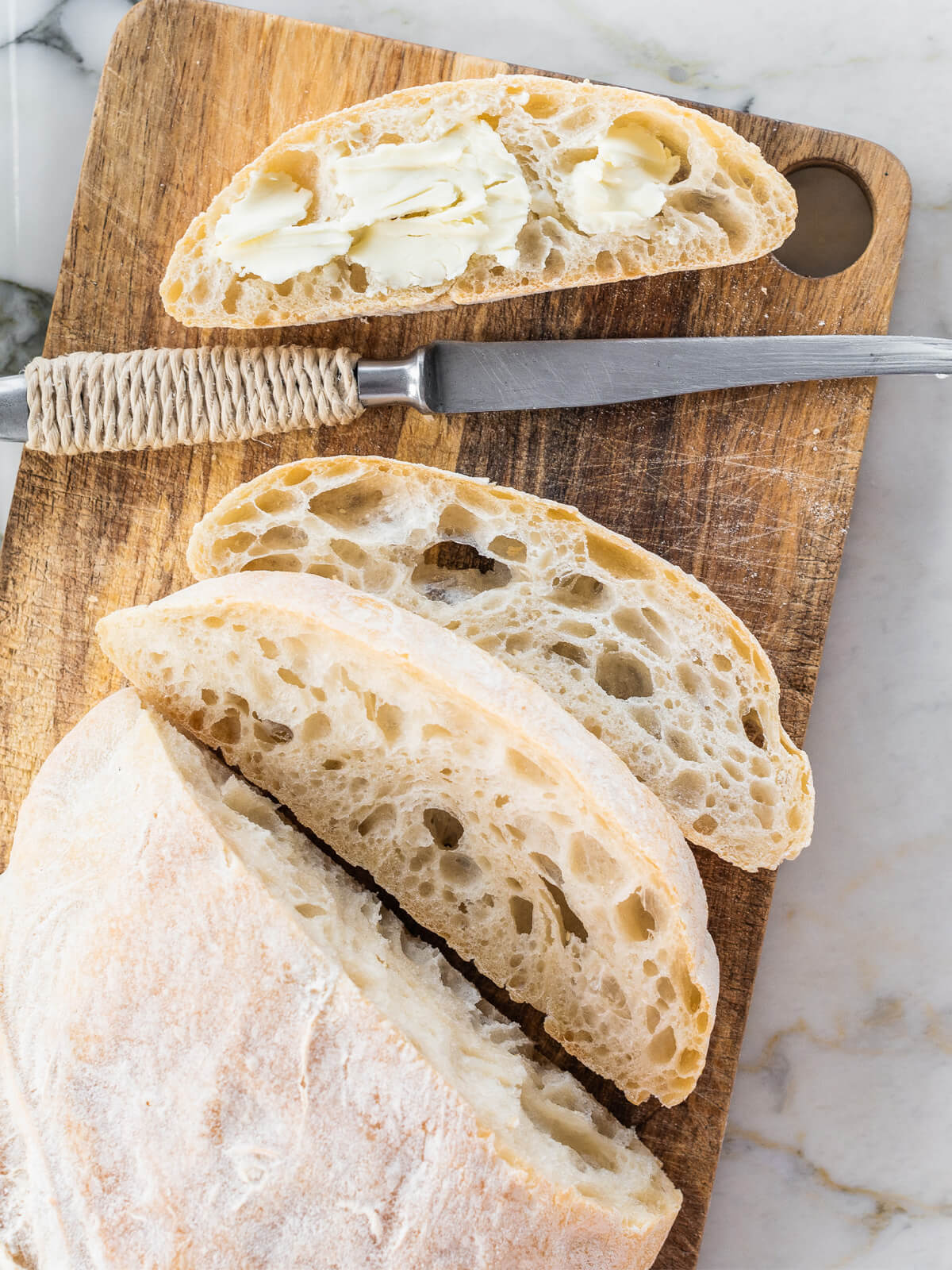 Luftiges Ciabatta-Rezept mit großen Poren