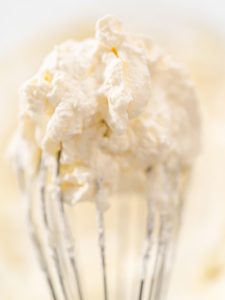 Schlagsahne mit Mandelnote