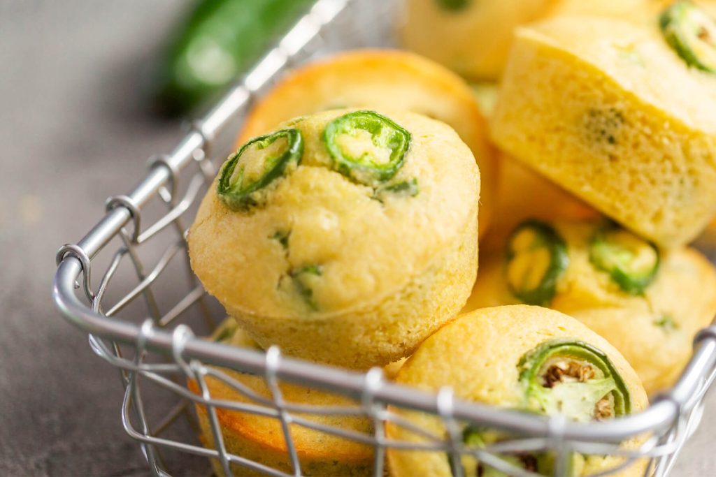 Würzige Jalapeño Maisbrot-Muffins