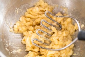 Bananenmuffins mit Karamellglasur