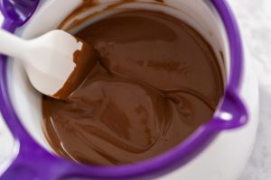 Mandel-Schokoladenbruch mit Meersalz (Almond Chocolate Bark)