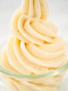 Eierlikör-Buttercreme