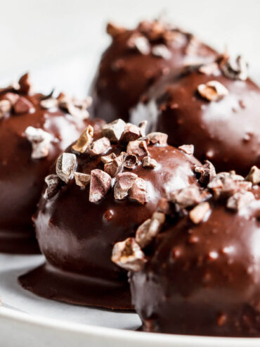 Erdnuss-Pralinen mit Schokolade