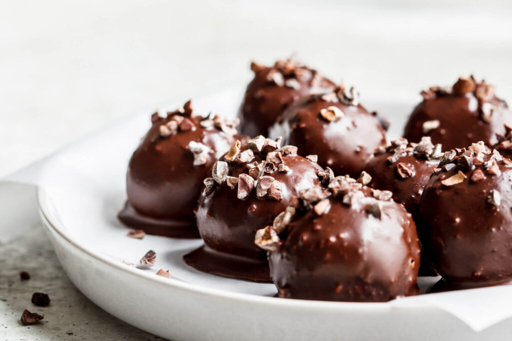 Erdnuss-Pralinen mit Schokolade