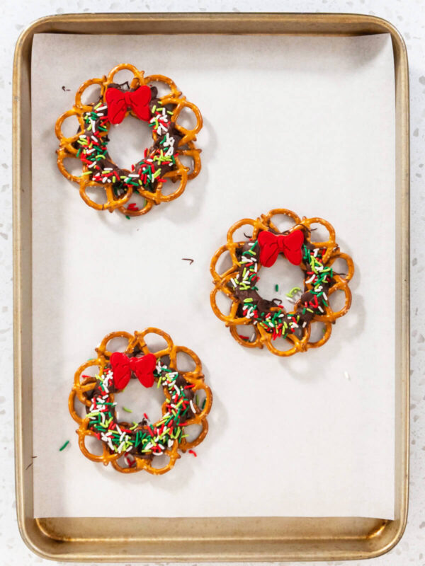Essbare Schoko-Brezel-Kränze (Weihnachtskränze ohne Backen)