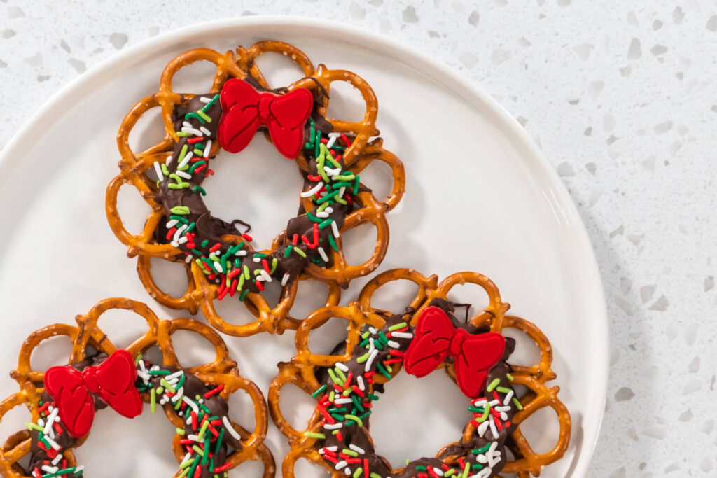 Essbare Schoko-Brezel-Kränze (Weihnachtskränze ohne Backen)