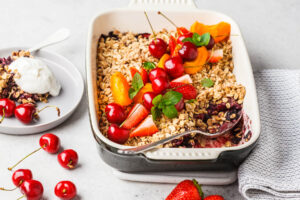 Hafer-Crumble mit Beeren (vegan & ohne Zucker)