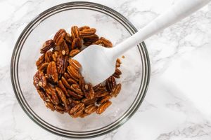 Im Ofen geröstete Pekannüsse