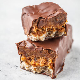 Karamell-Schoko-Riegel – vegan & ohne Zuckerzusatz